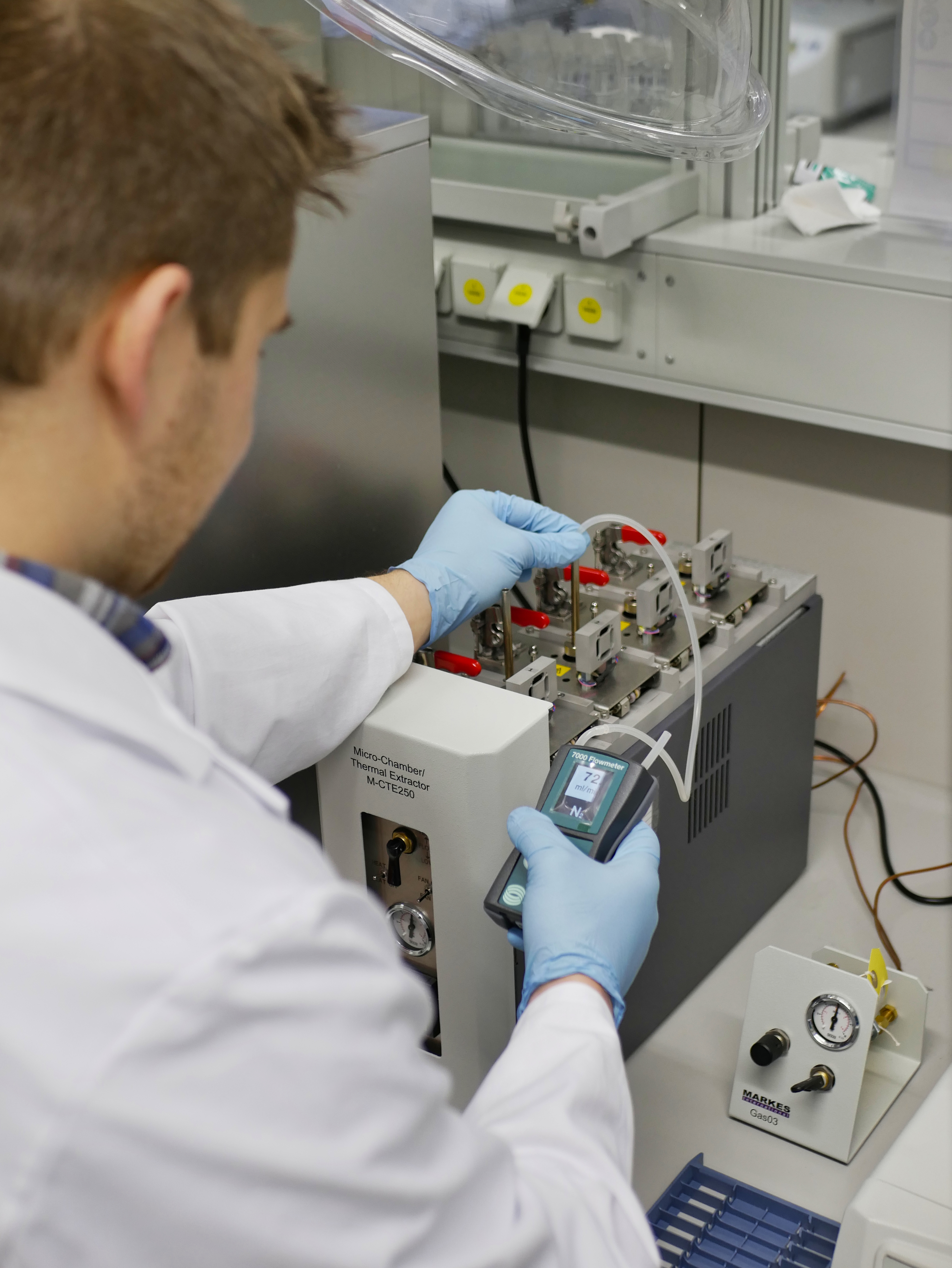 Thermodesorption gas chromatography-mass spectrometry