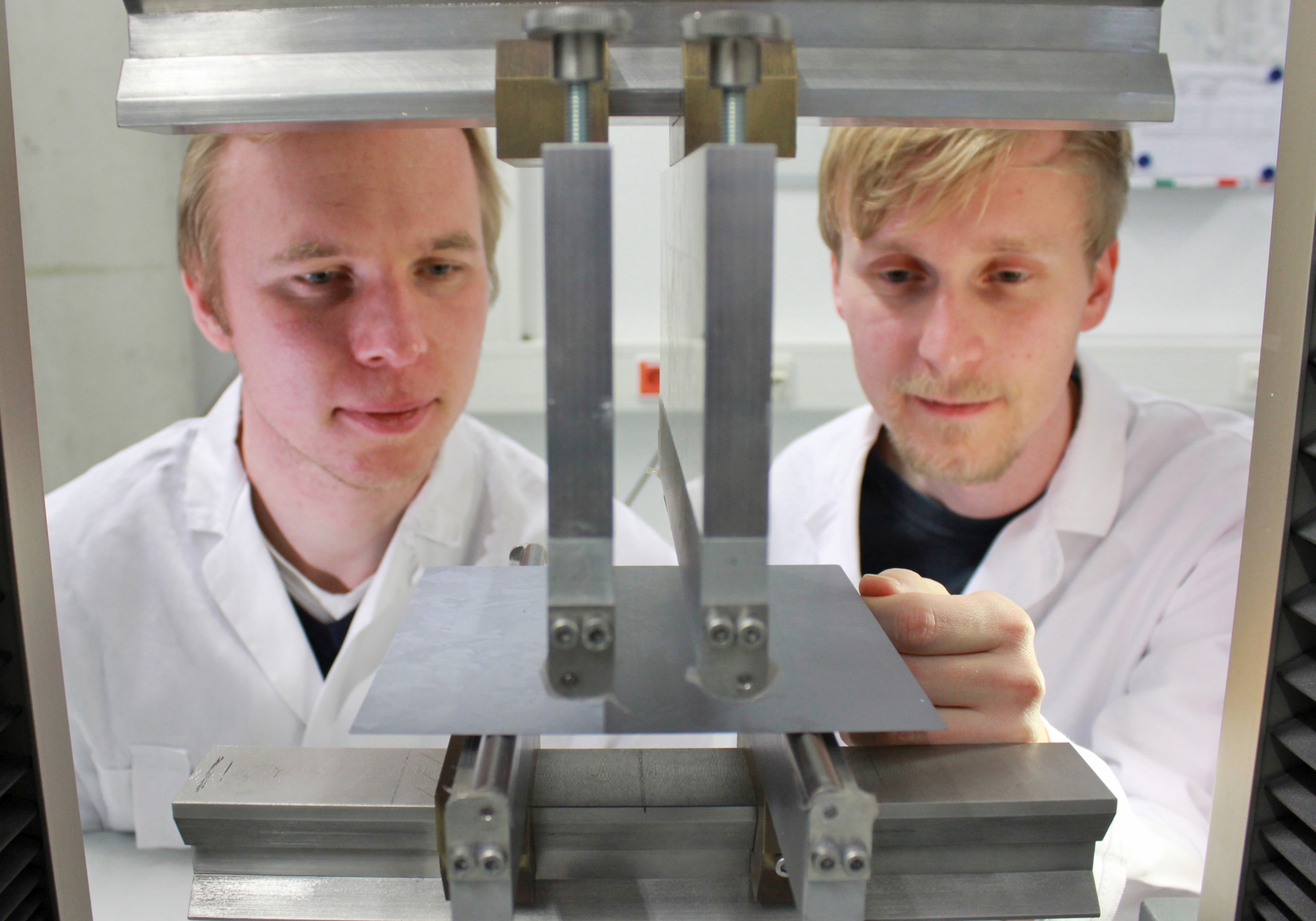DIN SPEC 91351:2017-04 Biegeversuch Siliziumwafer